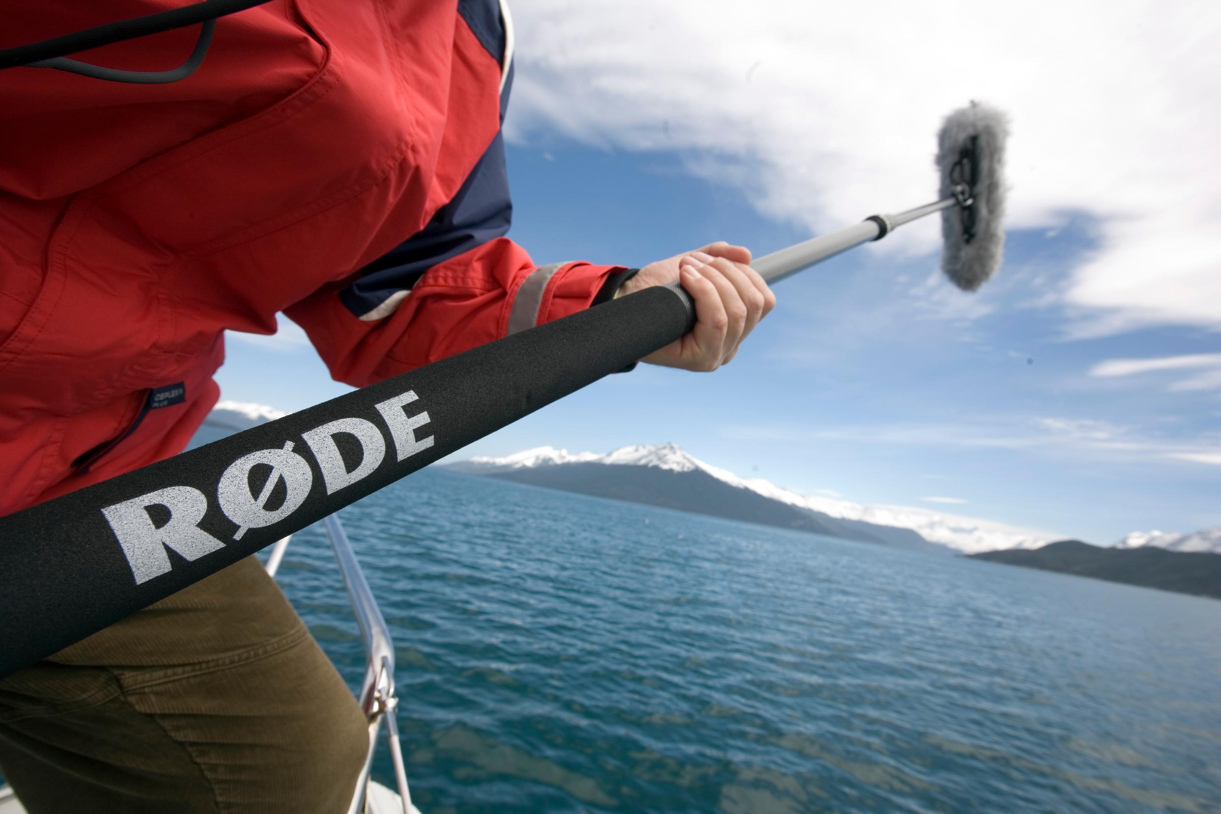 760636b0-354c-419a-abc2-875b354cdd56.jpg._CB301572965_